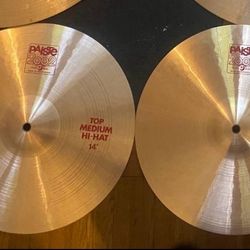 Like New Paiste 2002 14” Medium Hi Hat Cymbals