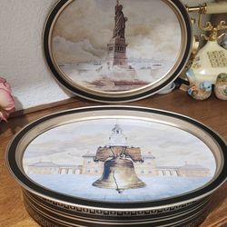 1985 The Statue Of Liberty &The Liberty Bell COOKIE TIN Sunshine Biscuits 
