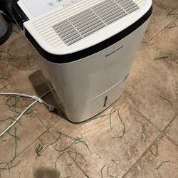 Dehumidifier 