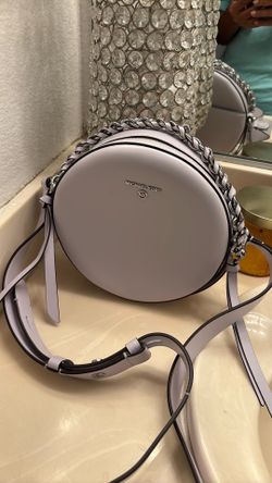 Light gray /gray