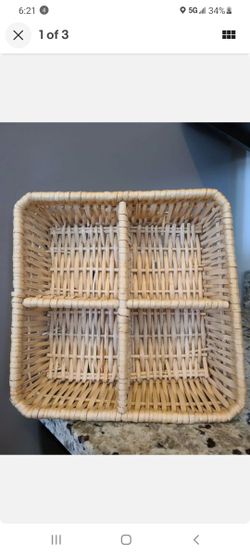 Natural Willow Snack Basket - Square and Divided
