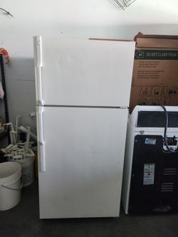 G/E cream refrigerator