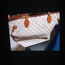 Louis Vuitton Purse 