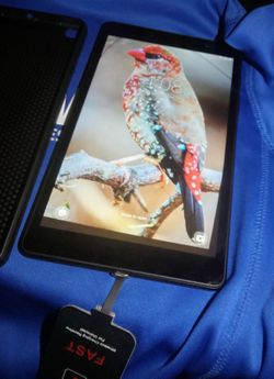 Like New Samsung Galaxy 8" Tablet With Case