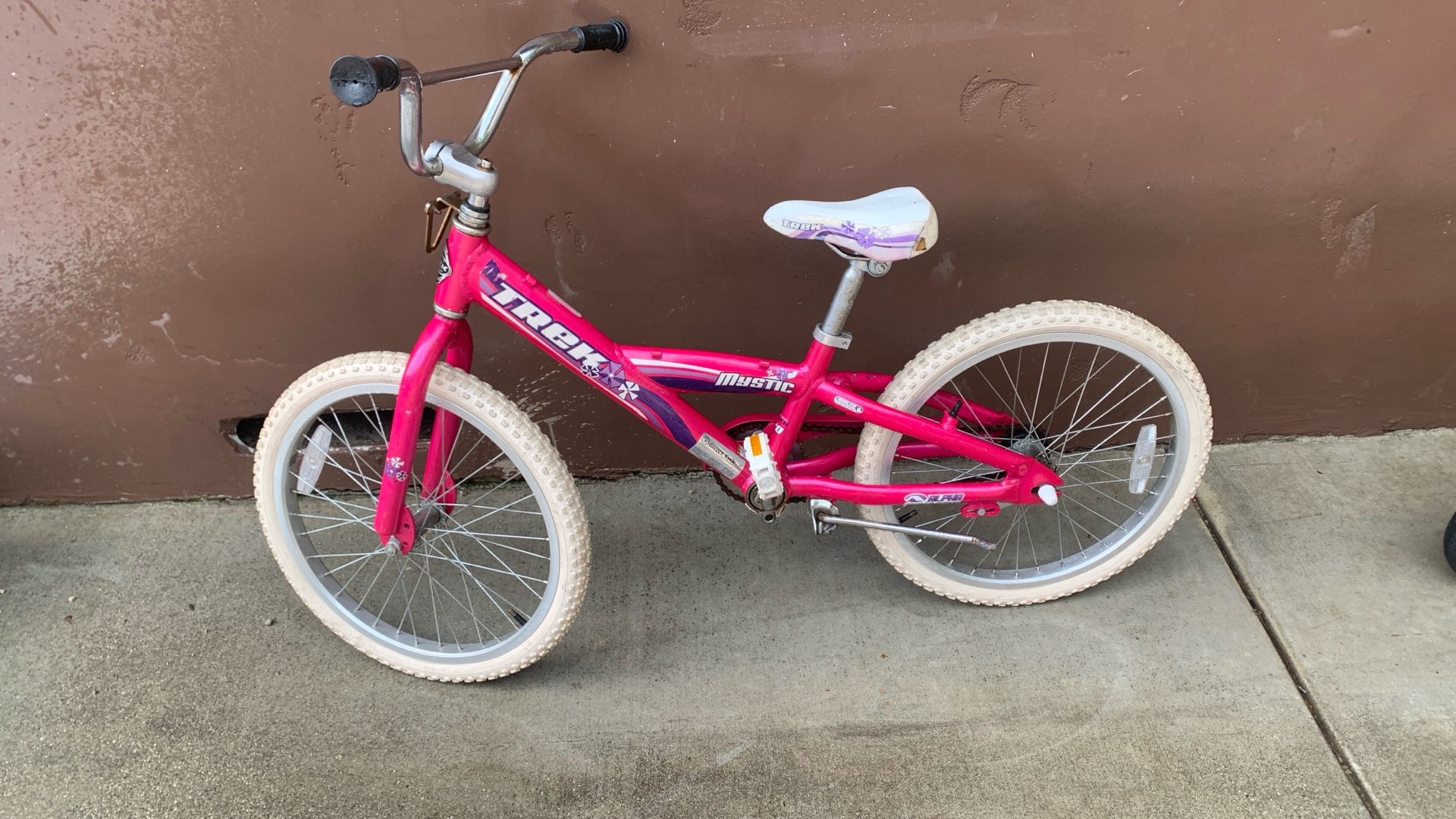 Girls Bike Size 20