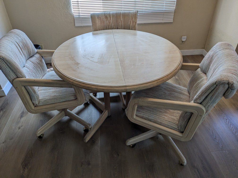 Dining/Kitchen Table 