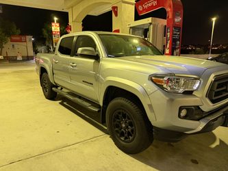 Toyota Tacoma Double Cab Pickup Truck
