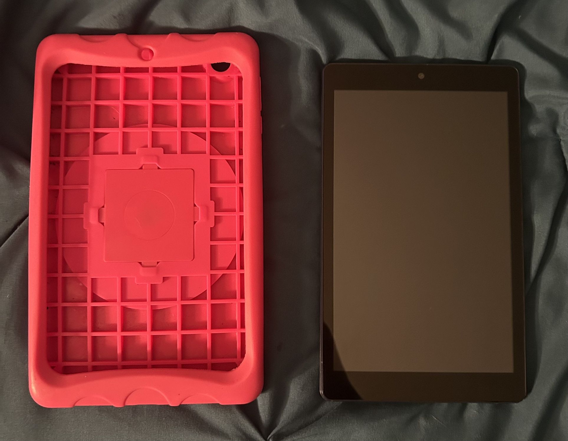 Onn Android Children’s Tablet 32GB comes with a bumper case that includes a handy kickstand like new