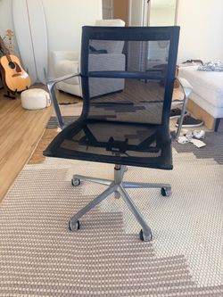 Mid-Century Style made in Italy Black Mesh Office Chair - Polished Aluminum Base with Casters