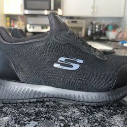 4. Sketchers work squad slip resistant black 9.0 women $35 ($75 new retail)