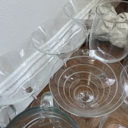 Vintage & Modern Glassware Lot Martini, Cocktail, Wine & Bar Glasses 30+ Pieces
