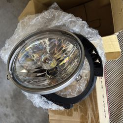 2007-2018 Jeep Wrangler Headlights (2)
