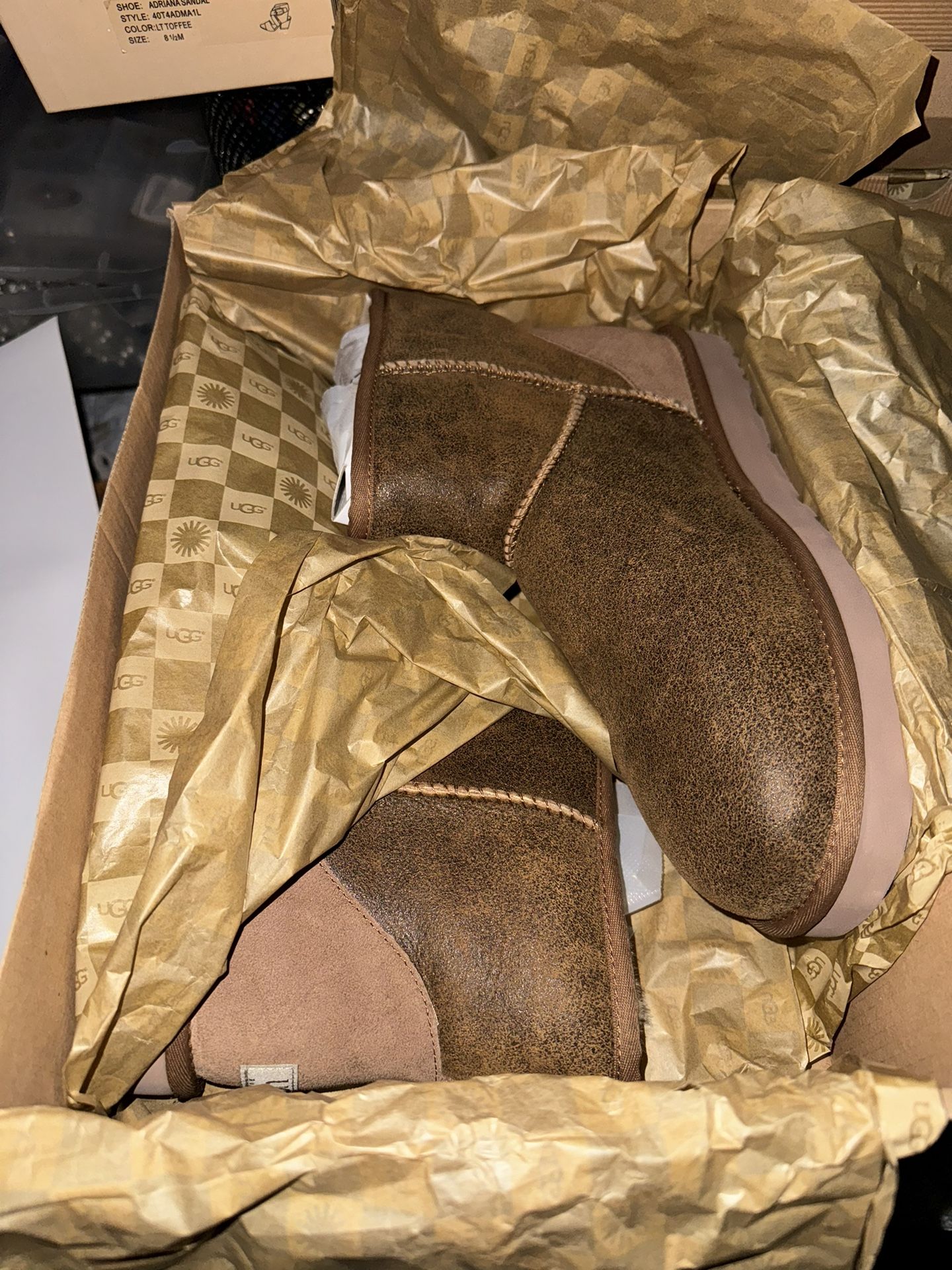 Mens Classic Mini Boot Color Honey Size 13