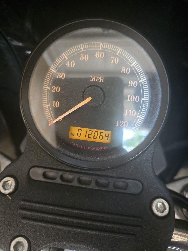 2014 Harley davidson 883 883 super low