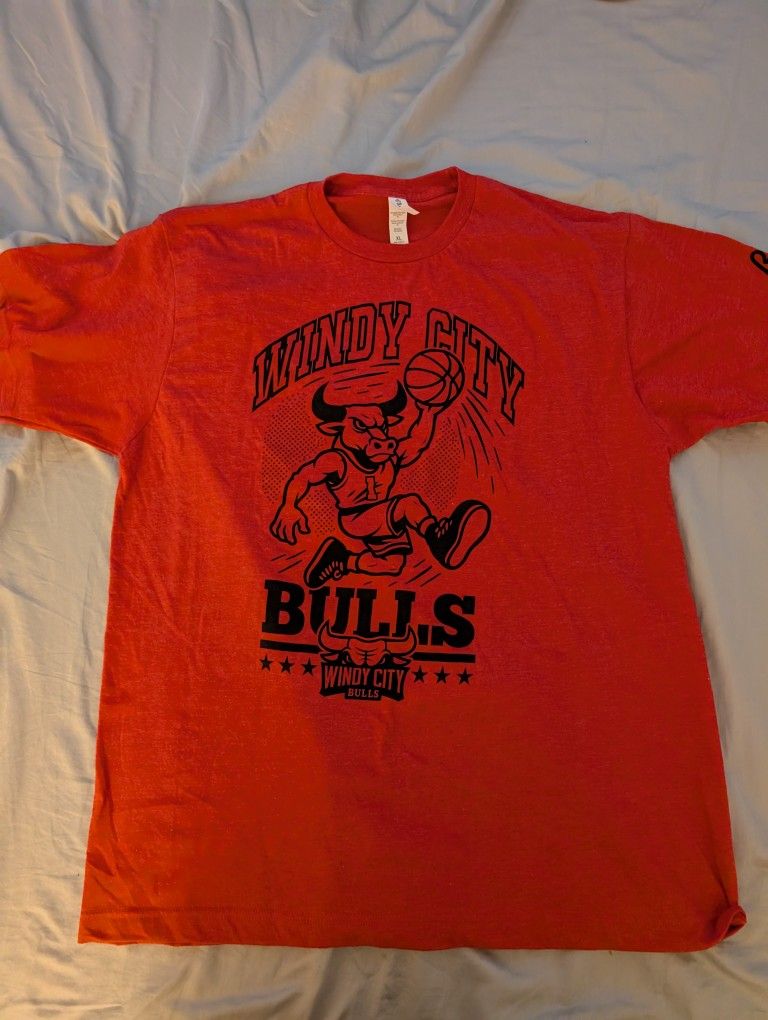 Chicago Bulls NBA basketball shirt brand new size XL Michael Jordan Benny Bull
