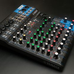 Yamaha MG 10XU 10 CHANNELS. 
