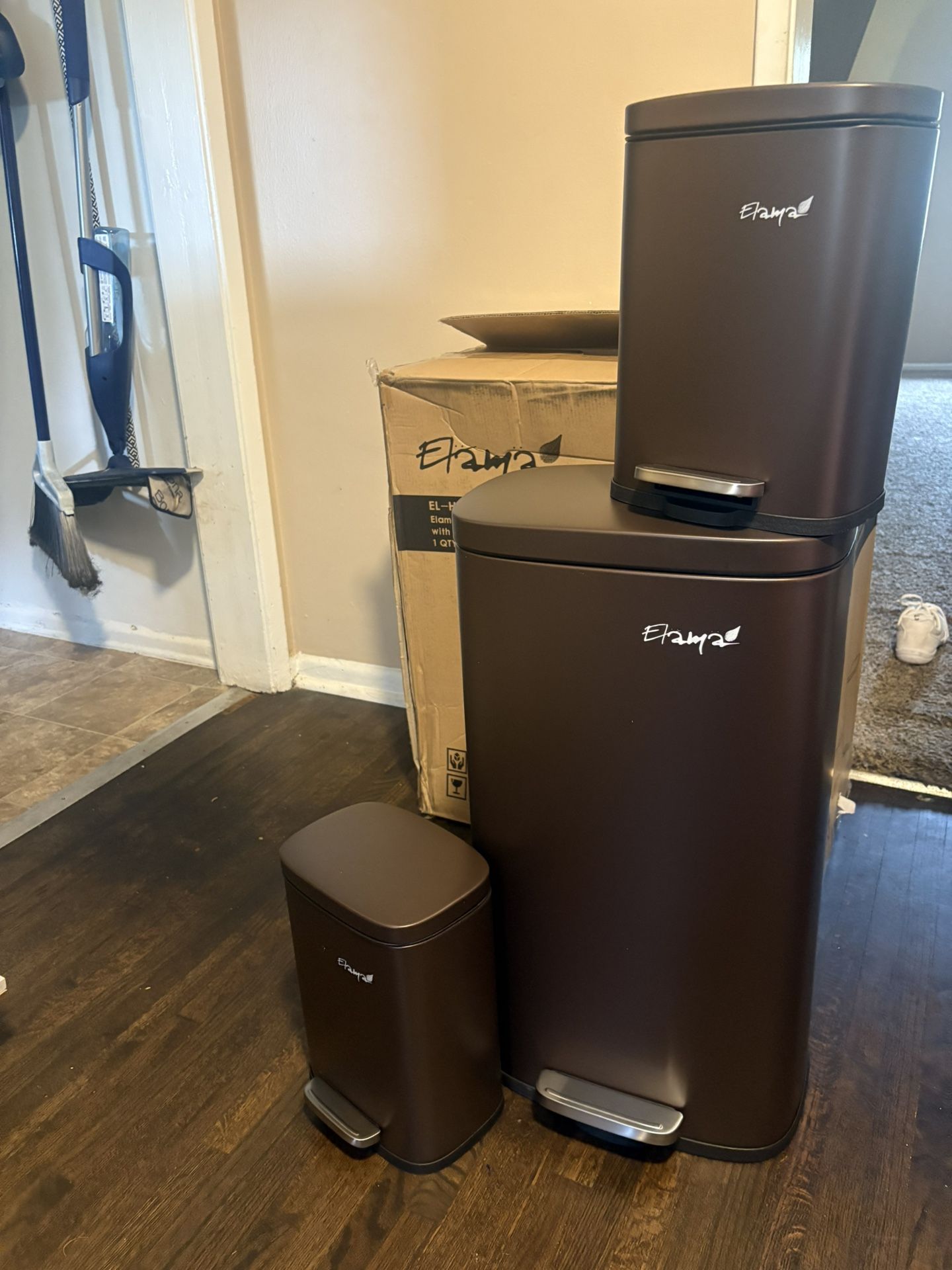 Trash Can Set
