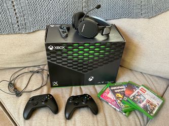 Xbox Series X Bundle – 2 Controllers, SteelSeries Arctis 7 Wireless Headset, 4 Games, Original Box