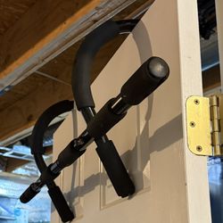 Pull Up Bar