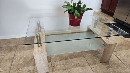 Modern glass coffee table
