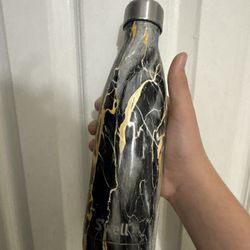 S'well Insulated Stainless Steel Water Bottle 17oz  BAHAMAS GOLD MARBLE
