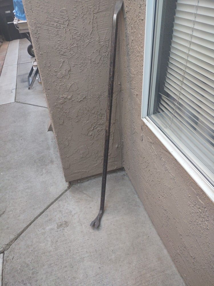 Wrecking Bar 48 Inch Long