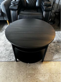 Wynny 27”W Lift-Top Wood Coffee Table, Small Round Cocktail Table with Storage