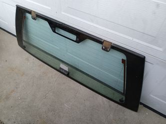 Nissan Pathfinder “Rear Window”