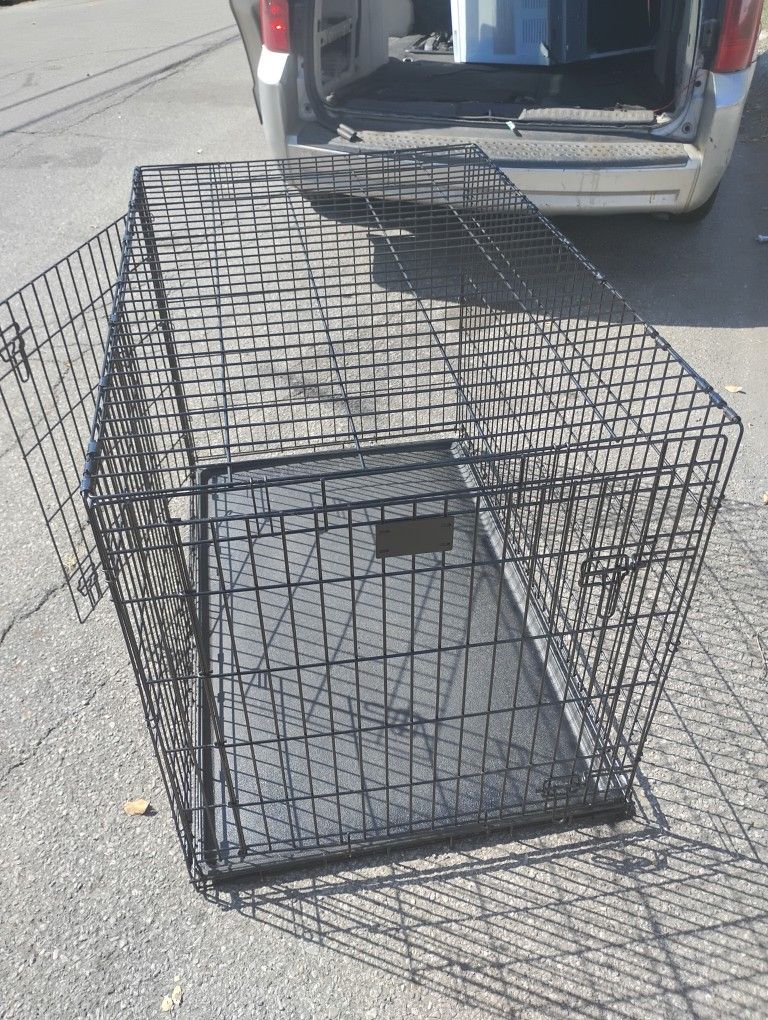 BIG DOG CAGE. 59 IN TALL 5 Feet Long 3 Feet Wide