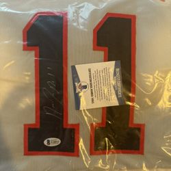 José Ramírez Signed Jersey (#11 Cleveland Guardians, BAS COA)