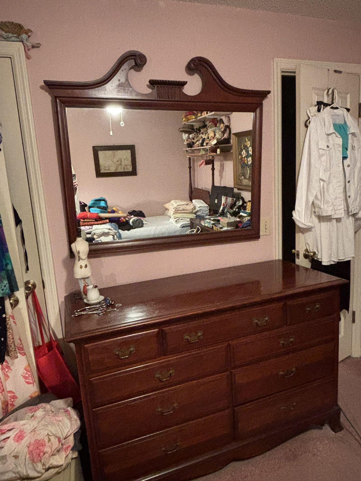 * F R E E * POSTER TWIN BED, DRESSER, NIGHT STAND, & MIRROR