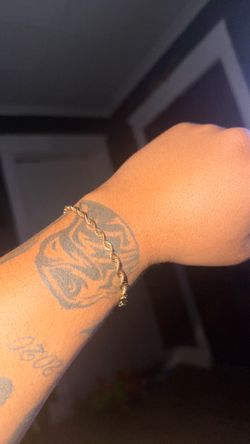 Robe Bracelet