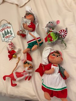 Lot of Analee dolls bakers