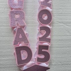 Graduation Lei With Button Pin