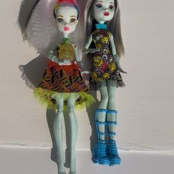 2 Monster High Dolls