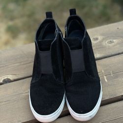 Womens Wedge Sneaker Size 7.5