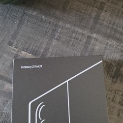 SEALED Blue Z Fold 7 512GB Blue trade For 1TB Black