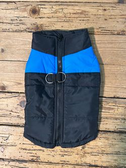 Dog Puffer Vest with hooks for Leash Size L