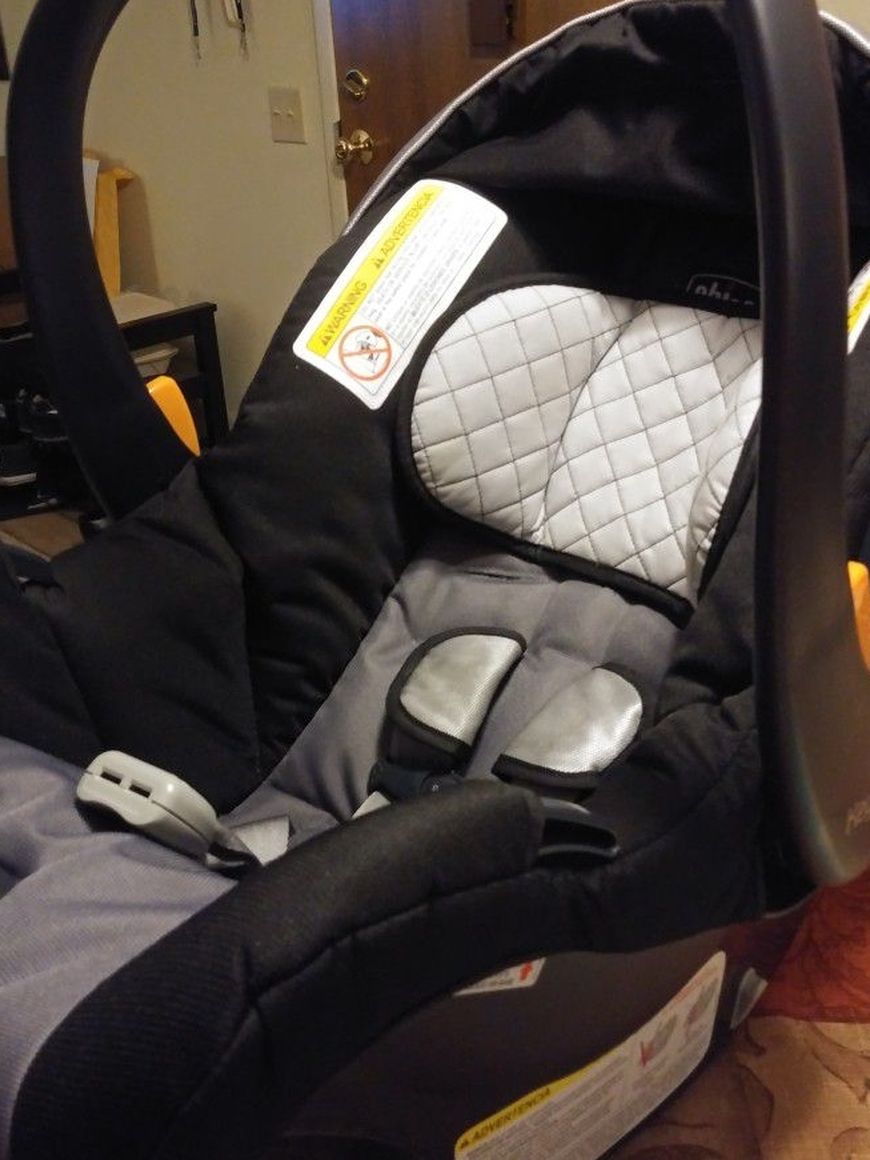 Chicco Bravo Infant Carseat