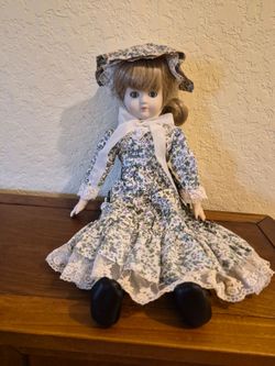 18" Porcelain and Cloth Vintage Doll