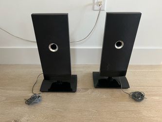 Set of 2 High Fidelity Speakers with FREE Wire connections
