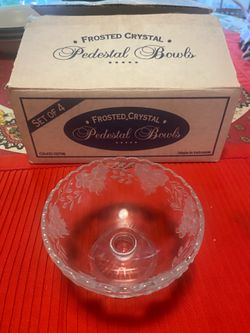 Set Of 4 Frosted Crystal Pedestal Bowls CA-KO55798 Made In Indonesia