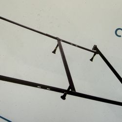 NEW BED RAILS TWIN FULL / OUEEN / KING/ CALI KING CLASSIC UNIVERSAL BED FRAME WITH GLIDES