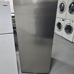 Frigidaire Upright Freezer 30 Inches