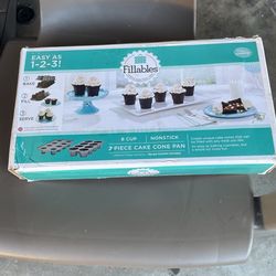 Fillables 2 Piec 8 Cup Pan