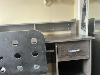 Desk With Chair