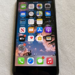 Unlocked IPhone 8 64GB