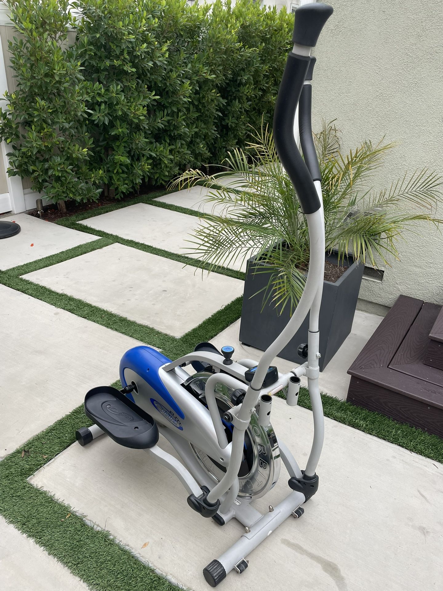 Orbital Elite Elliptical Machine (priced to sell)