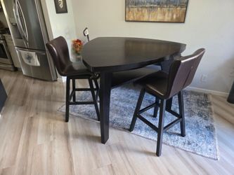 4 Piece Dining Set - Bar Height