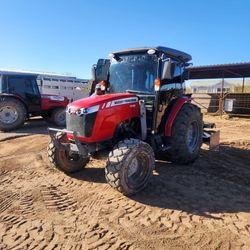 2015 Massey Grading Tractor